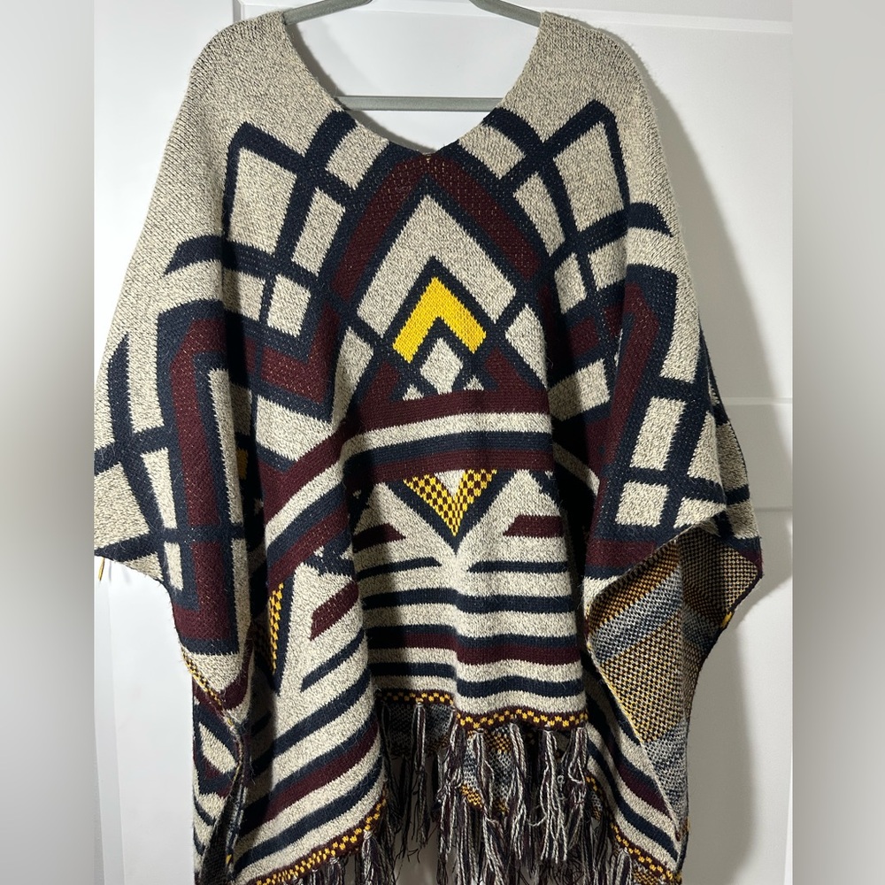 One size thick warm Pancho . Super cute 🩷